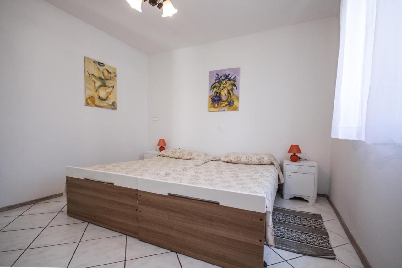 Apartment Tosca With Parking Ровинь Экстерьер фото